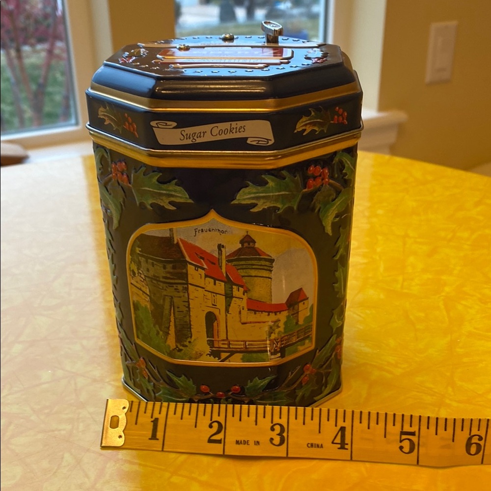 Vintage Sugar Cookie Tin with Scenic Design, Plays Music